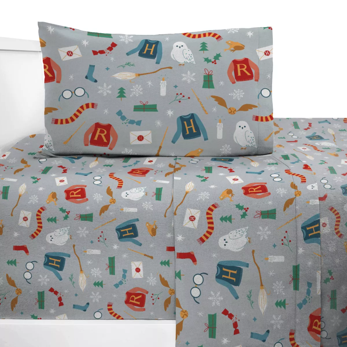 Harry Potter Christmas at Hogwarts Flannel 3 Piece Twin Sheet Set